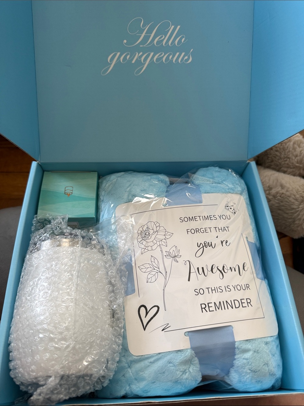Blue Cozy Gift Set box — "Hello Gorgeous